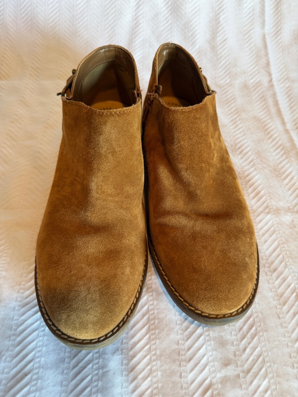 Clarks Women’s Suede Ankle Boots w/Zippers & Buckles in Tan Brown, 7 1/2